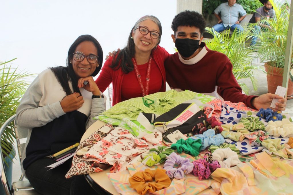Arrancó bazar navideño en la Planta de Biológicos Espromed