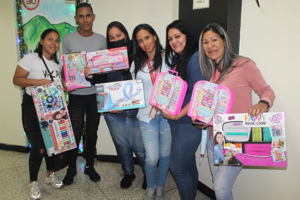 Con entrega de juguetes finalizó programación navideña de Espromed BIO